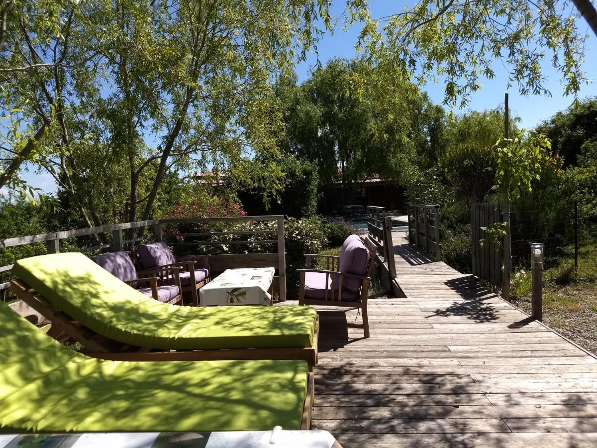Les Terrasses De Valensole Bed & Breakfast Exterior photo